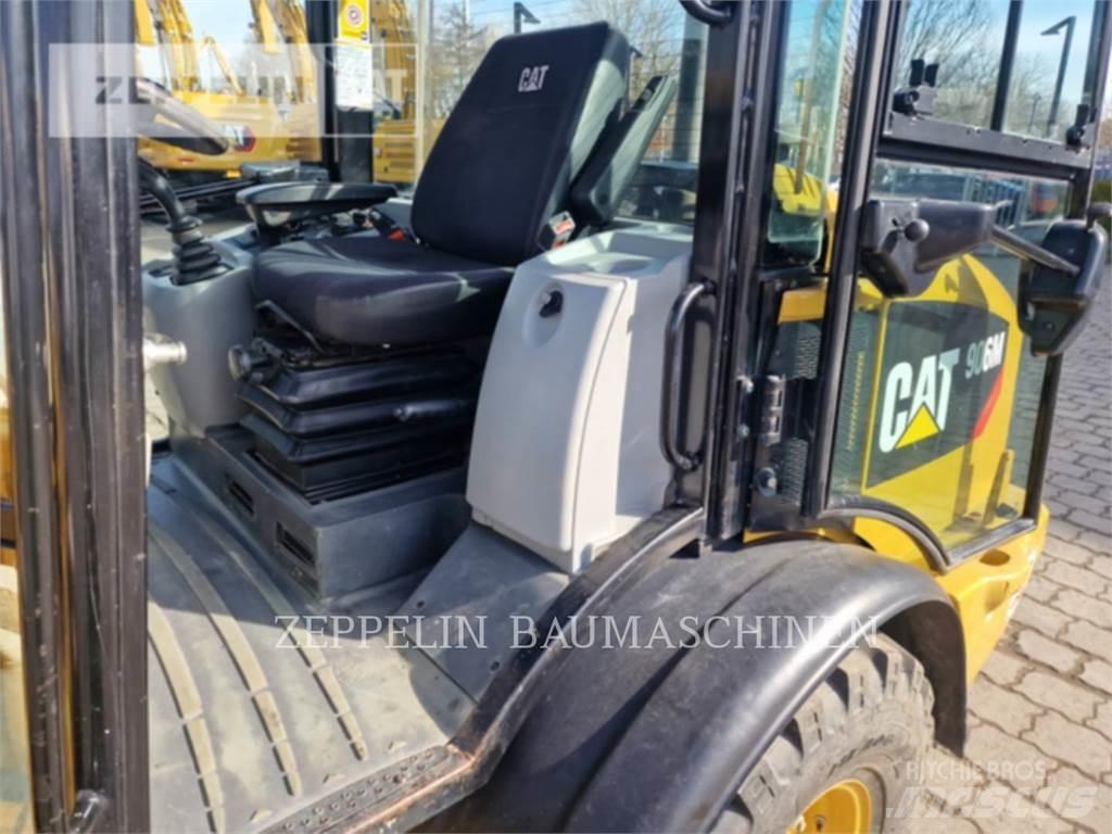 CAT 906M Wheel Loaders
