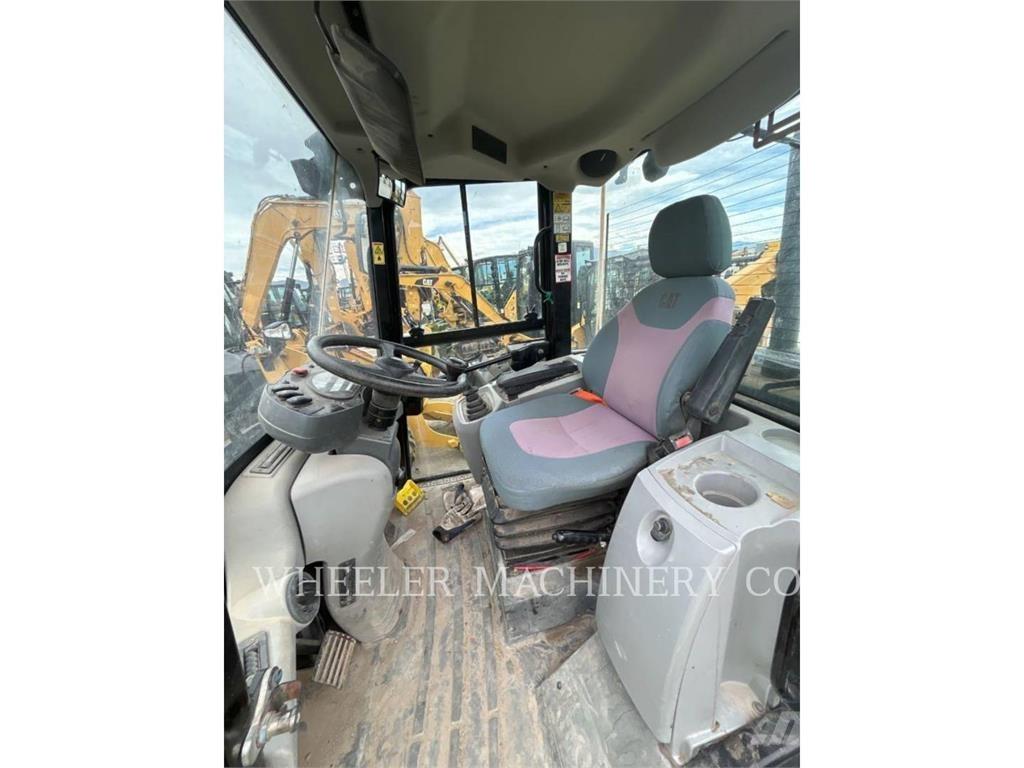 CAT 906M Wheel Loaders