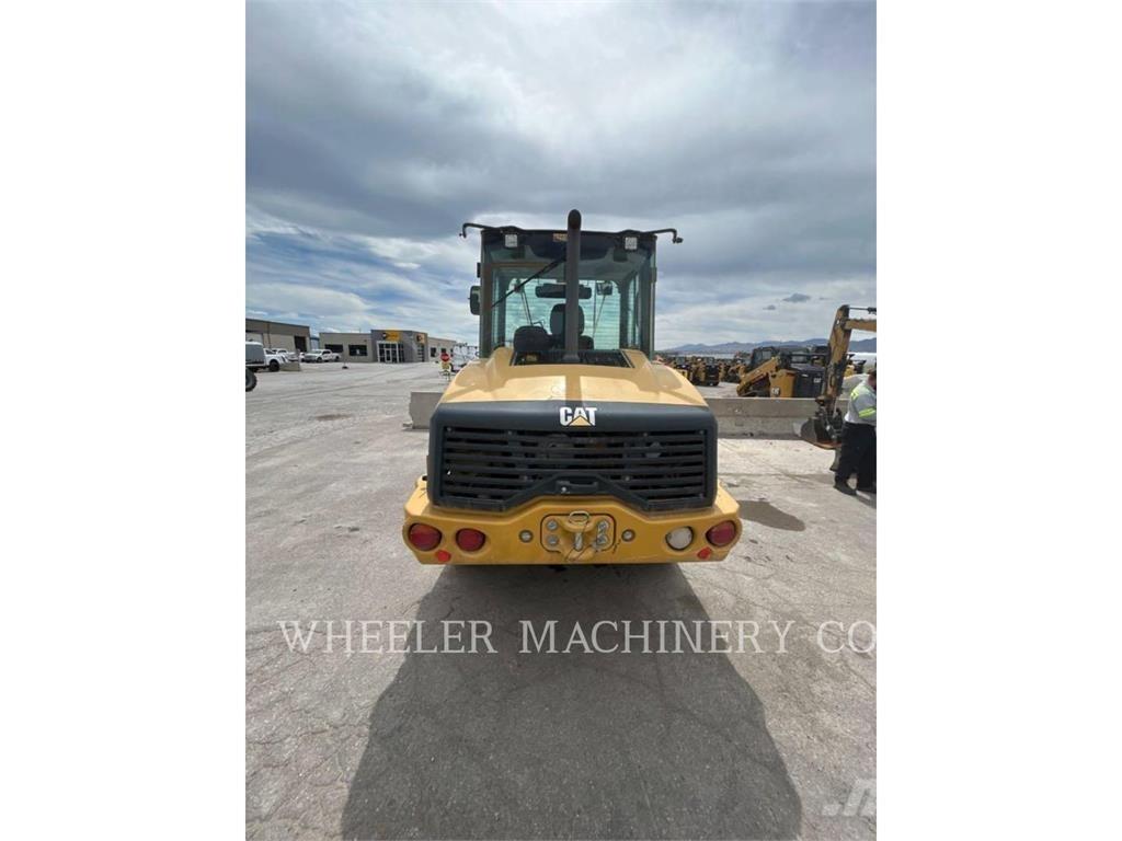 CAT 906M Wheel Loaders
