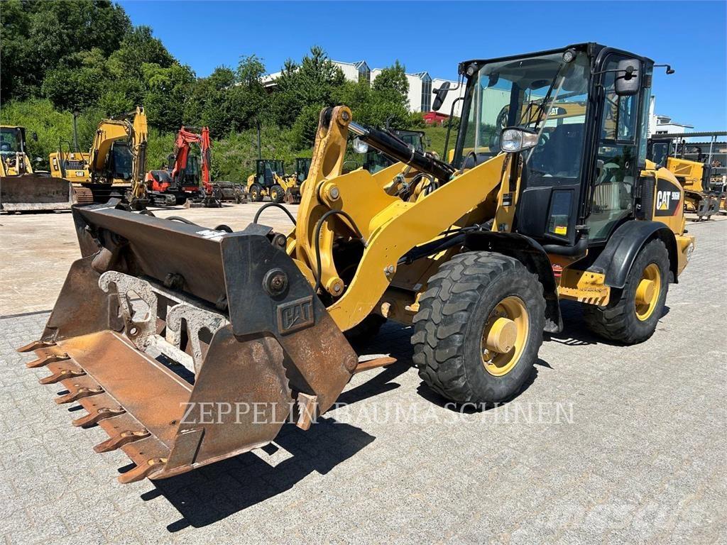 CAT 906M Wheel Loaders