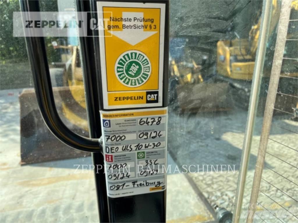 CAT 907M Wheel Loaders