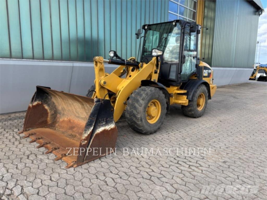 CAT 907M Wheel Loaders