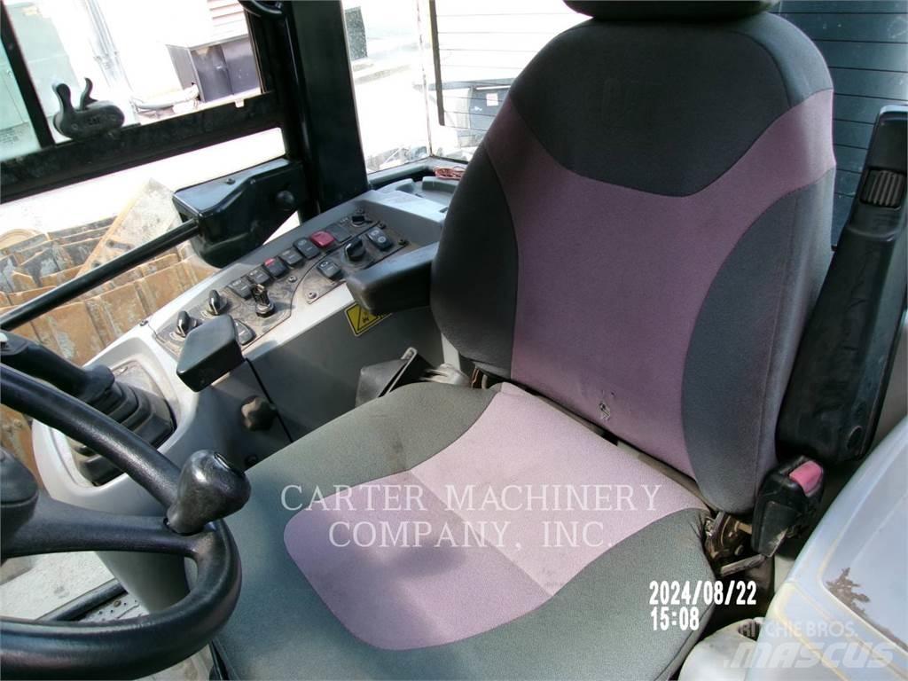 CAT 908H2 Wheel Loaders