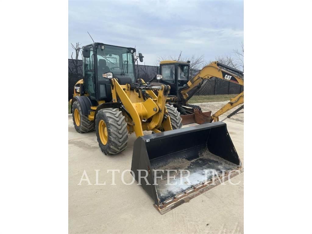 CAT 908M Mini Loader