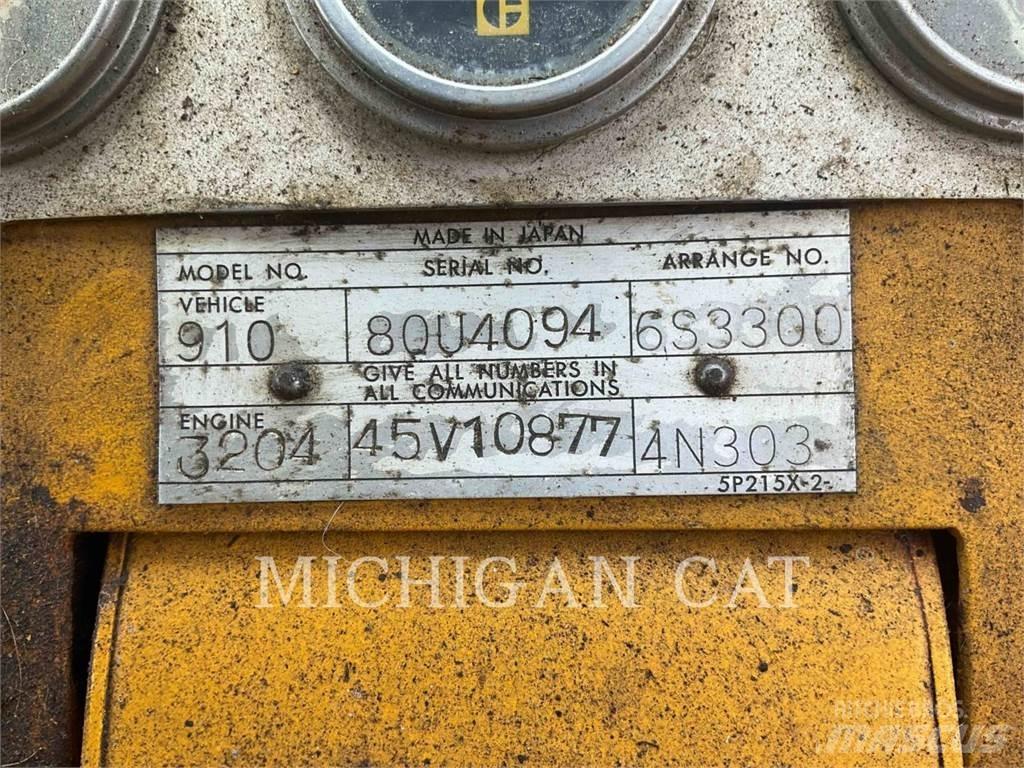 CAT 910 Wheel Loaders