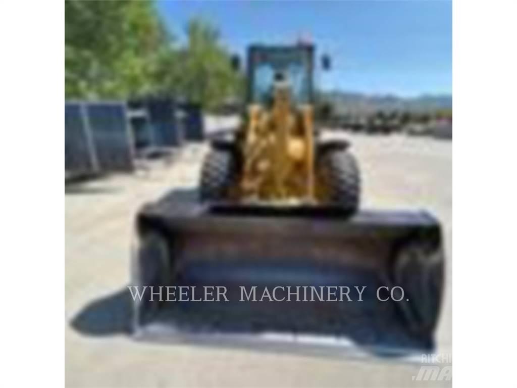 CAT 910 Wheel Loaders