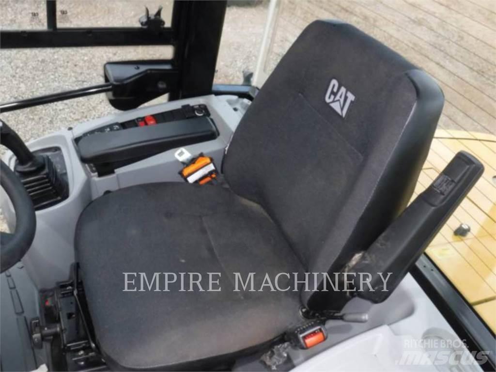 CAT 910-14 Wheel Loaders