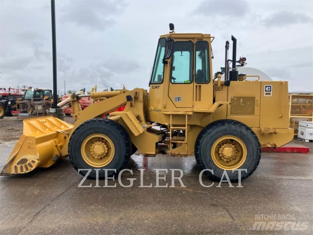 CAT 916 Wheel Loaders