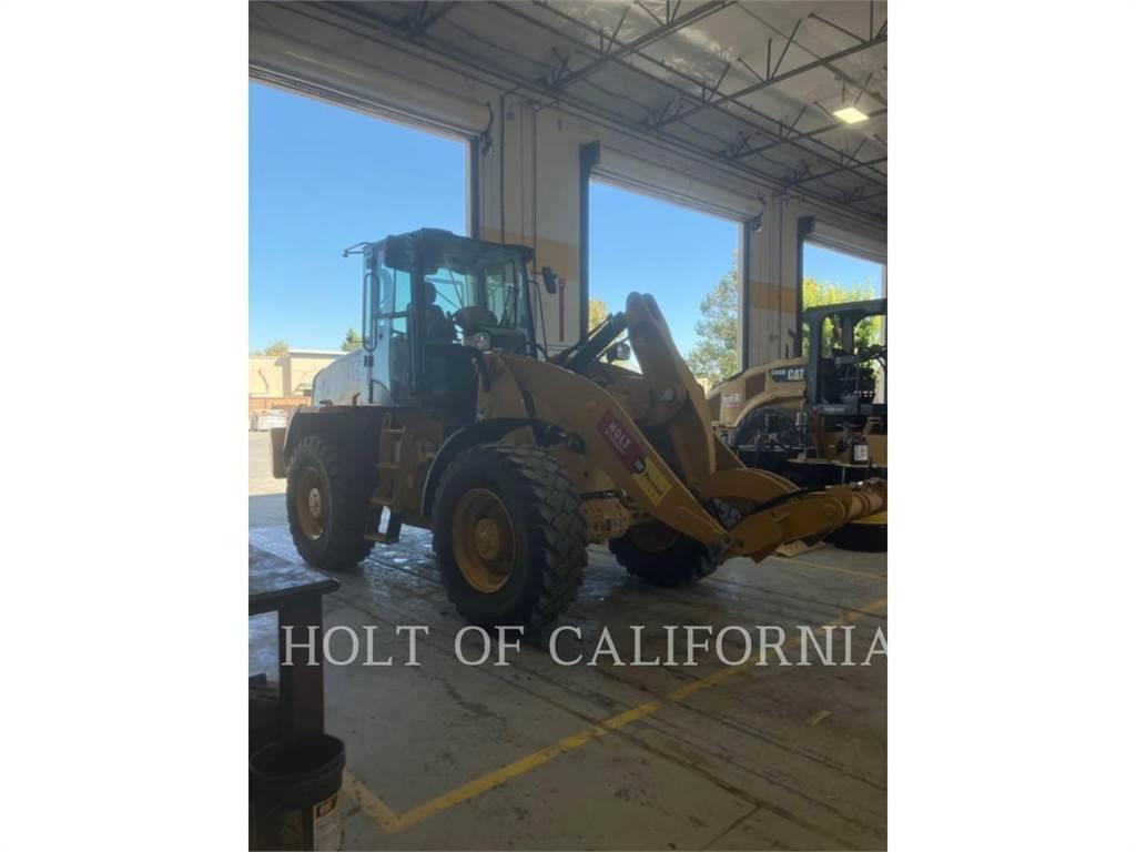 CAT 920 Wheel Loaders