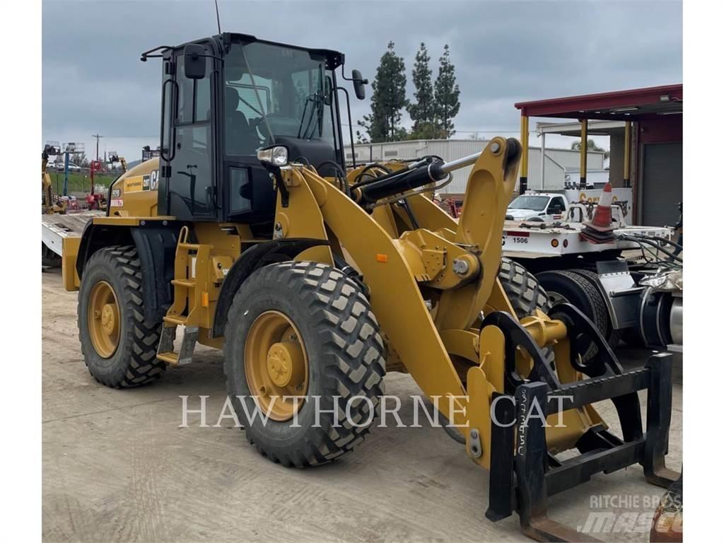 CAT 920 Wheel Loaders