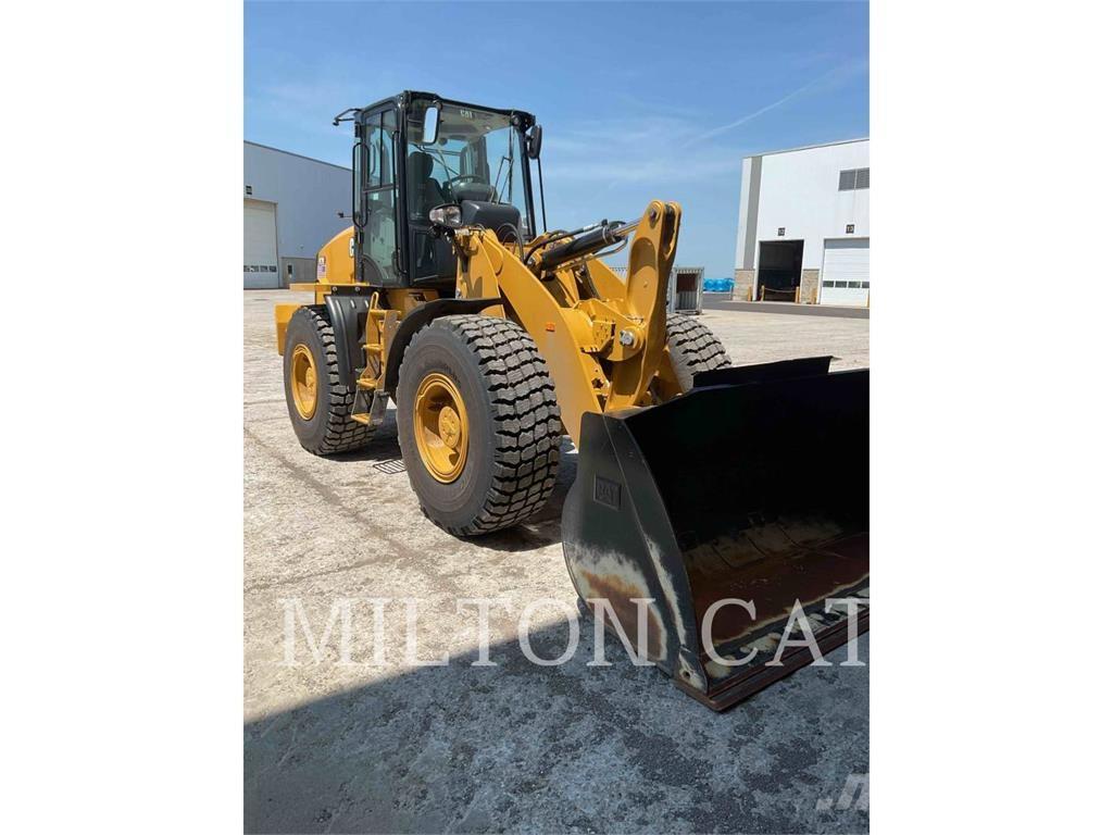 CAT 920 Wheel Loaders
