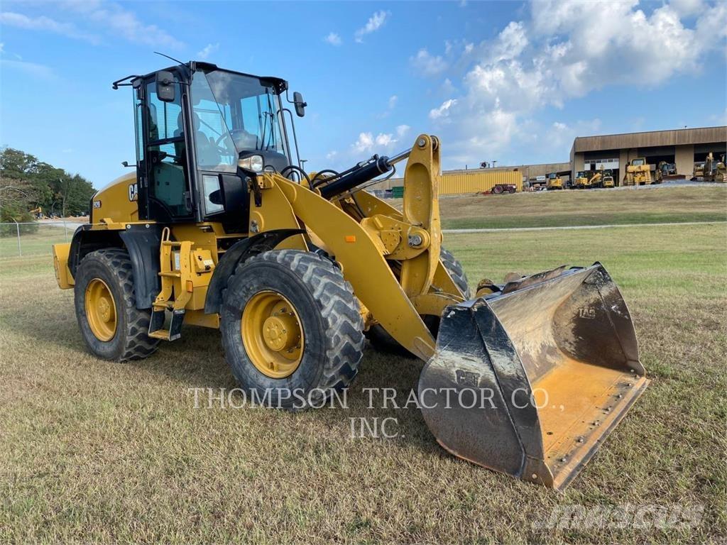 CAT 920 Wheel Loaders