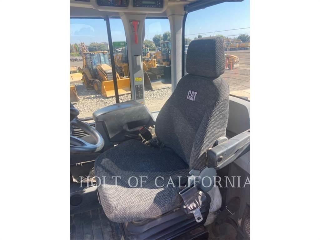 CAT 926M Wheel Loaders