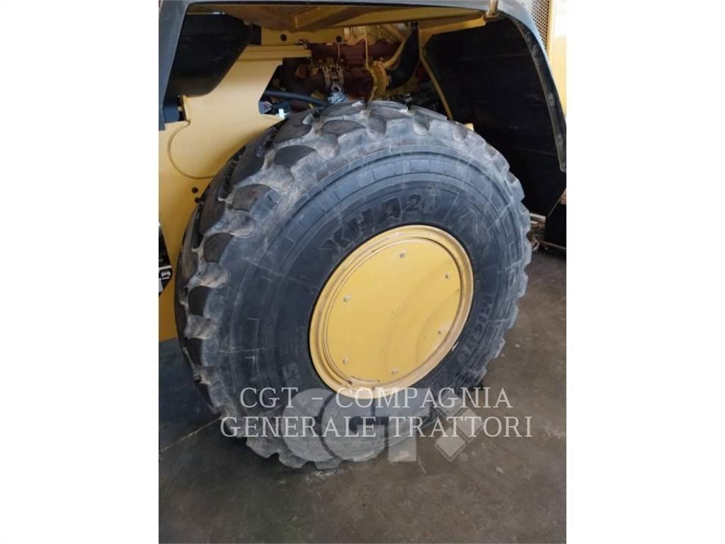 CAT 926M Wheel Loaders