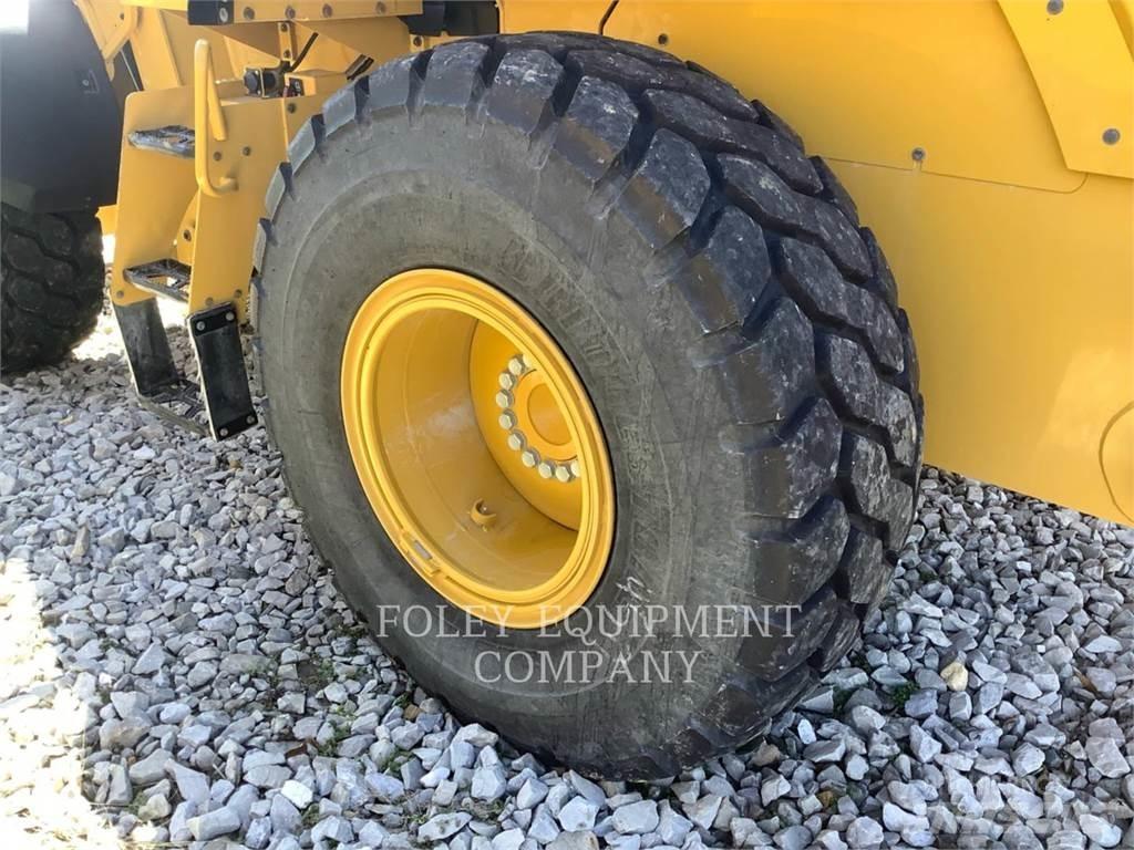 CAT 926M Wheel Loaders