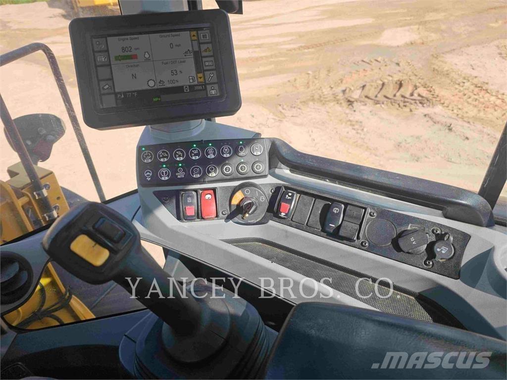 CAT 926M Wheel Loaders