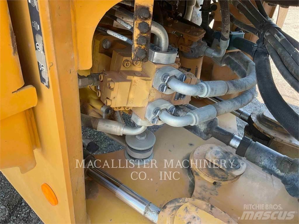 CAT 926M Wheel Loaders