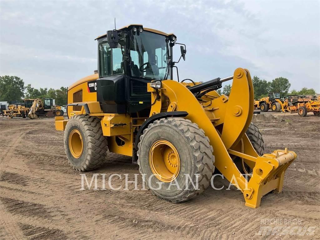 CAT 926M Wheel Loaders