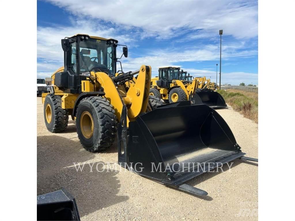 CAT 930 Wheel Loaders