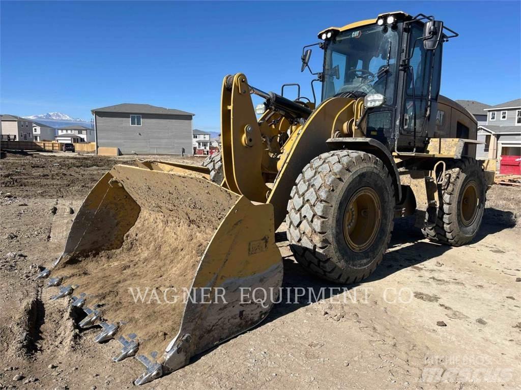 CAT 930 Wheel Loaders