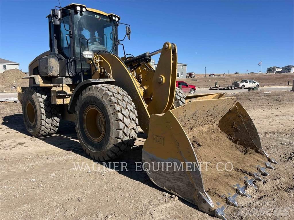 CAT 930 Wheel Loaders