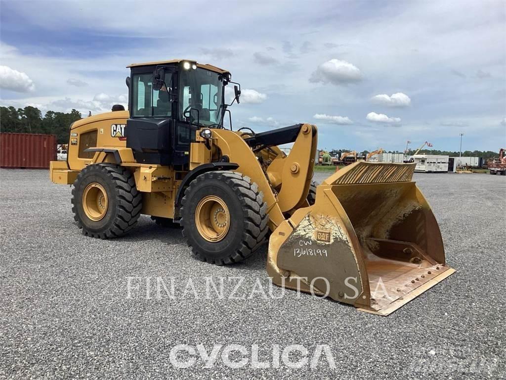 CAT 930 Wheel Loaders