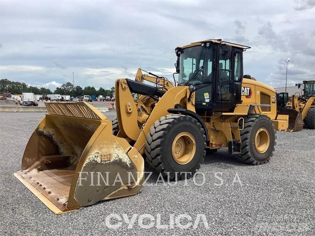 CAT 930 Wheel Loaders
