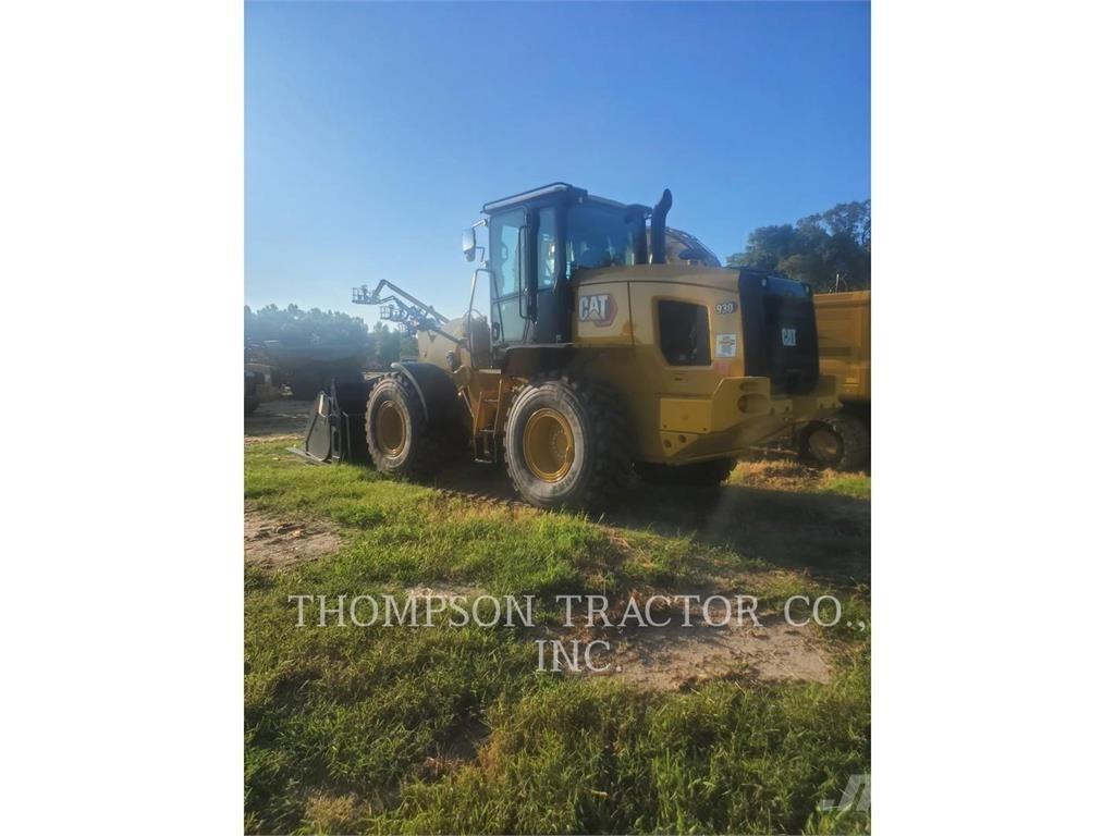 CAT 930 Wheel Loaders