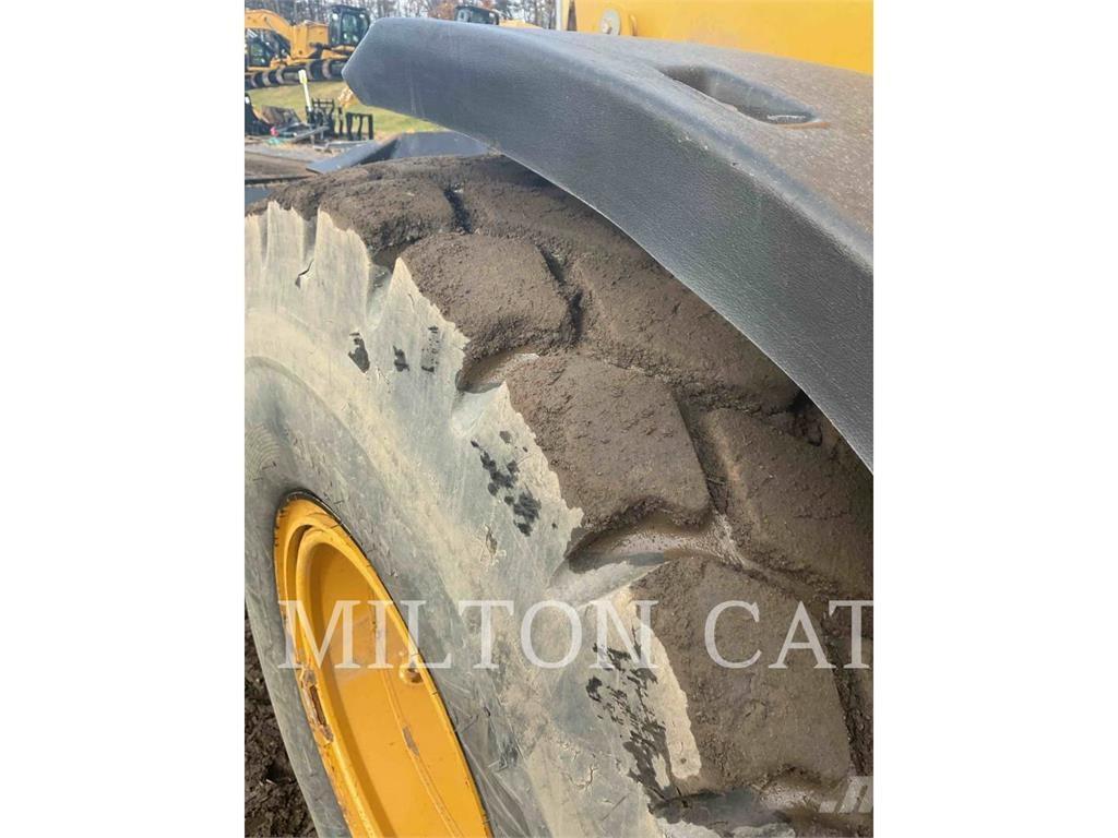 CAT 930M Wheel Loaders