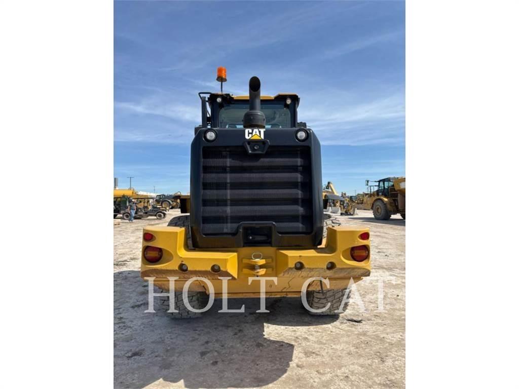 CAT 930M Wheel Loaders