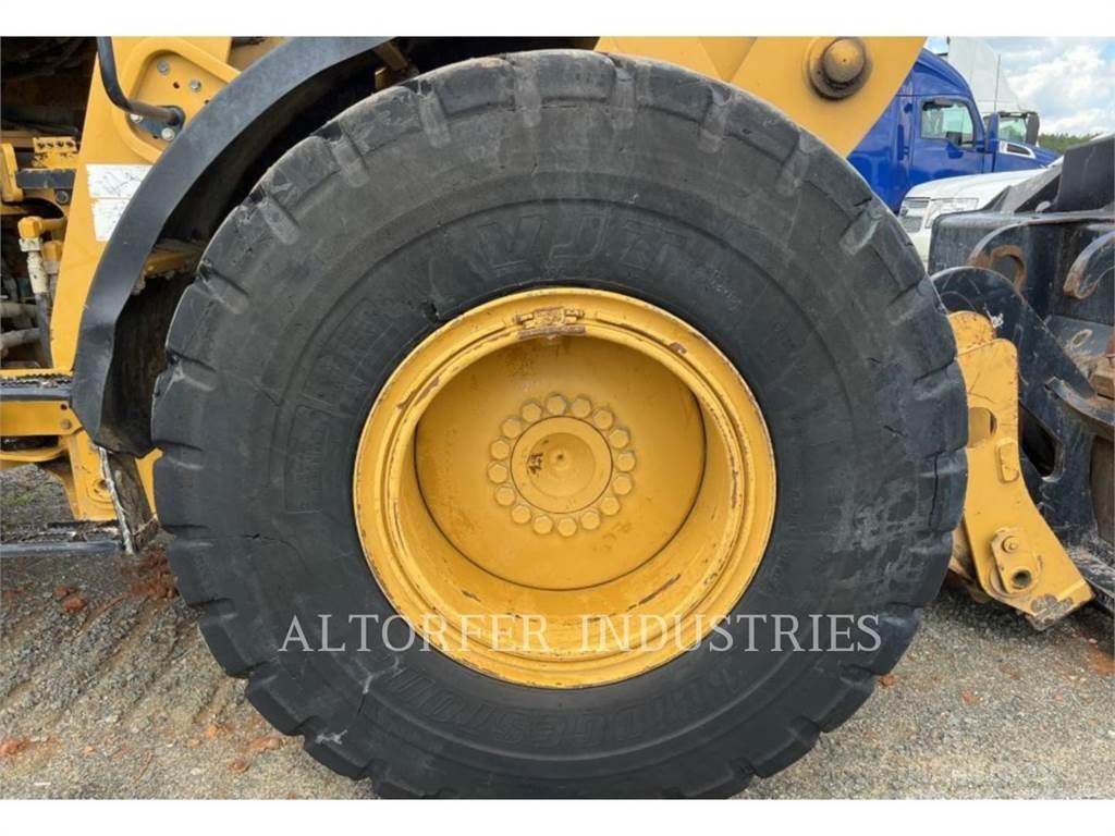 CAT 930M Wheel Loaders