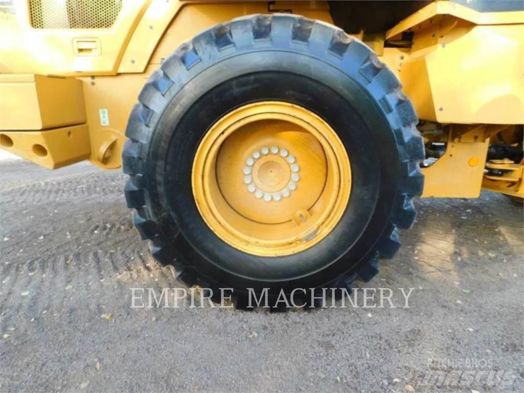 CAT 930M Wheel Loaders