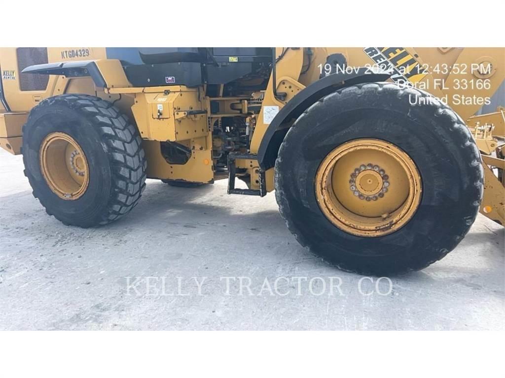 CAT 930M Wheel Loaders