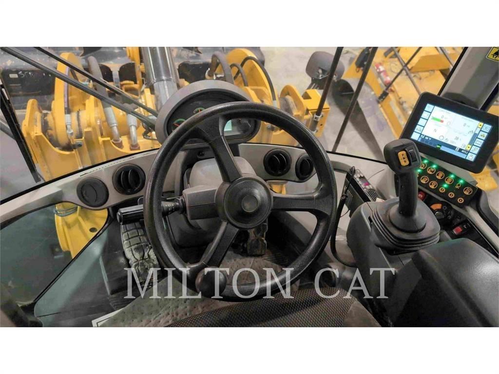 CAT 930M Wheel Loaders