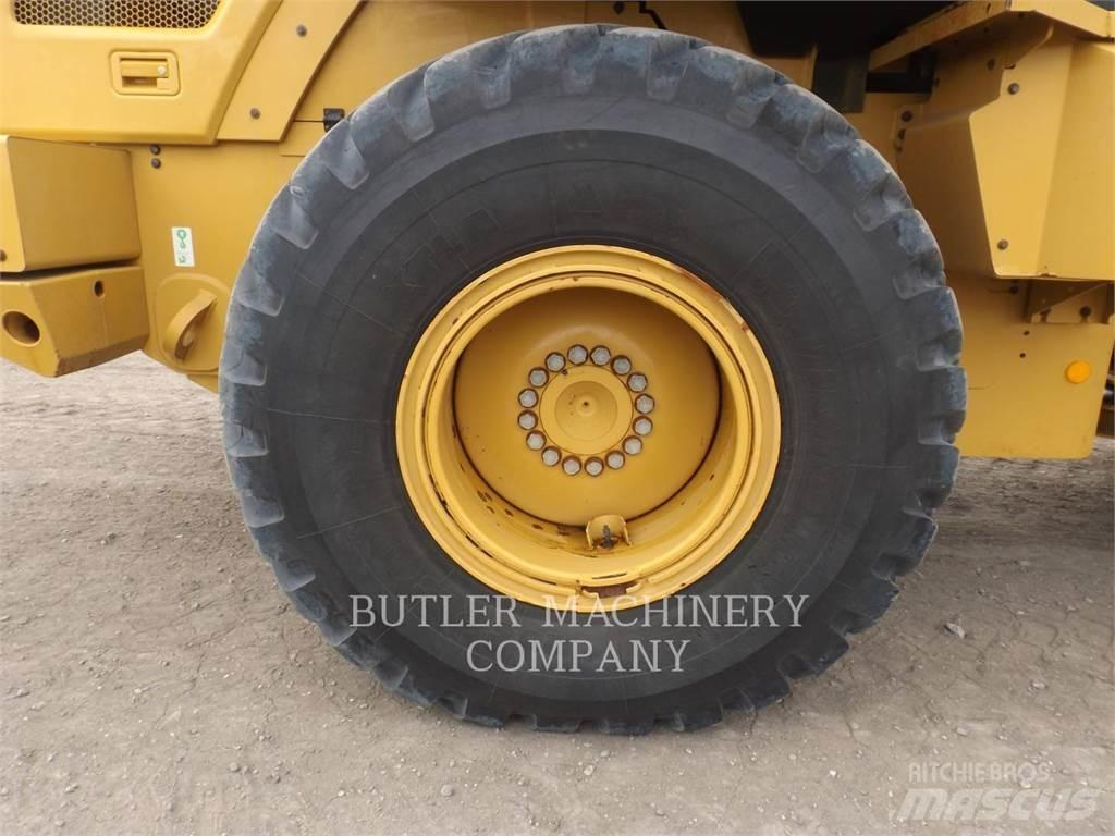 CAT 930M Wheel Loaders