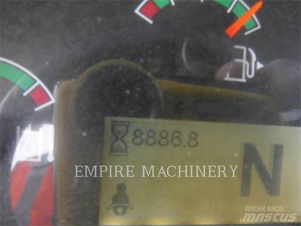 CAT 930M Wheel Loaders