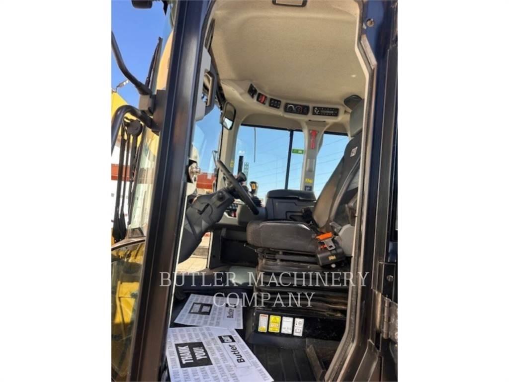 CAT 930M Wheel Loaders