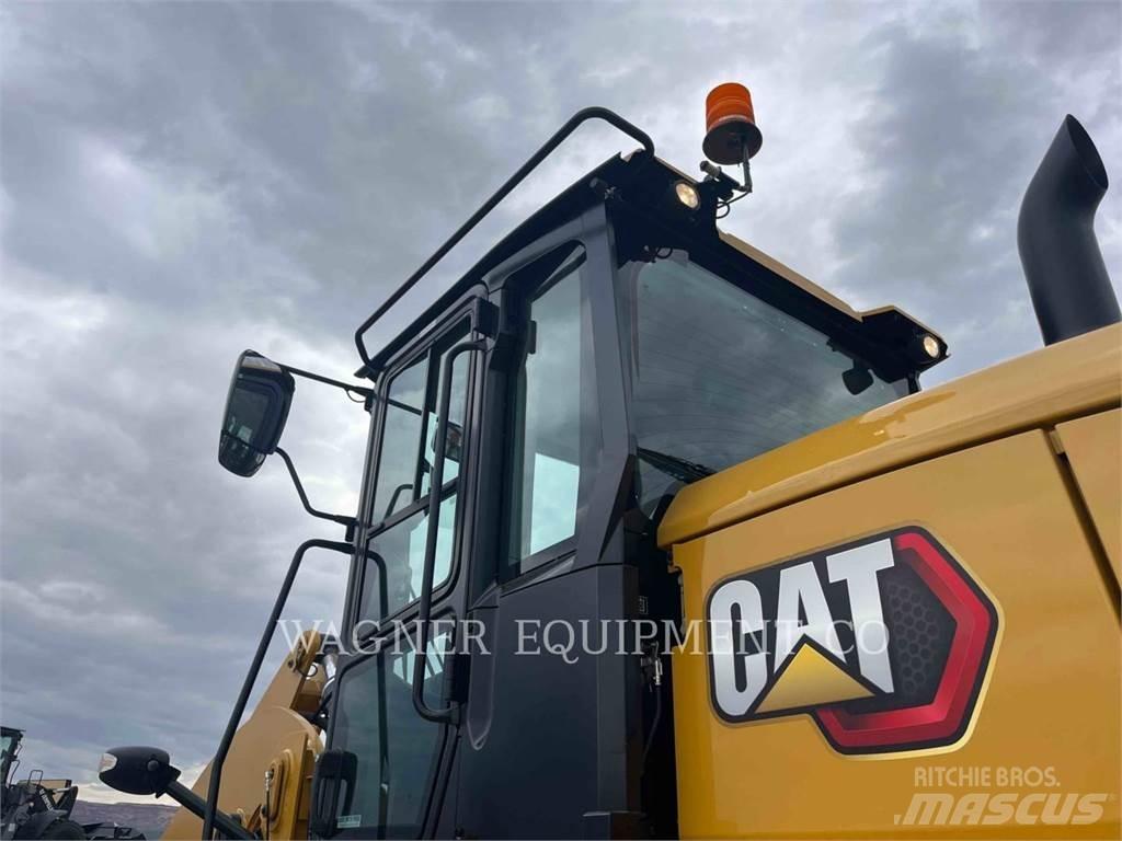 CAT 930M Wheel Loaders