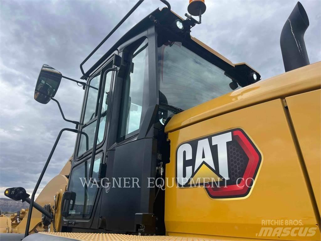 CAT 930M Wheel Loaders