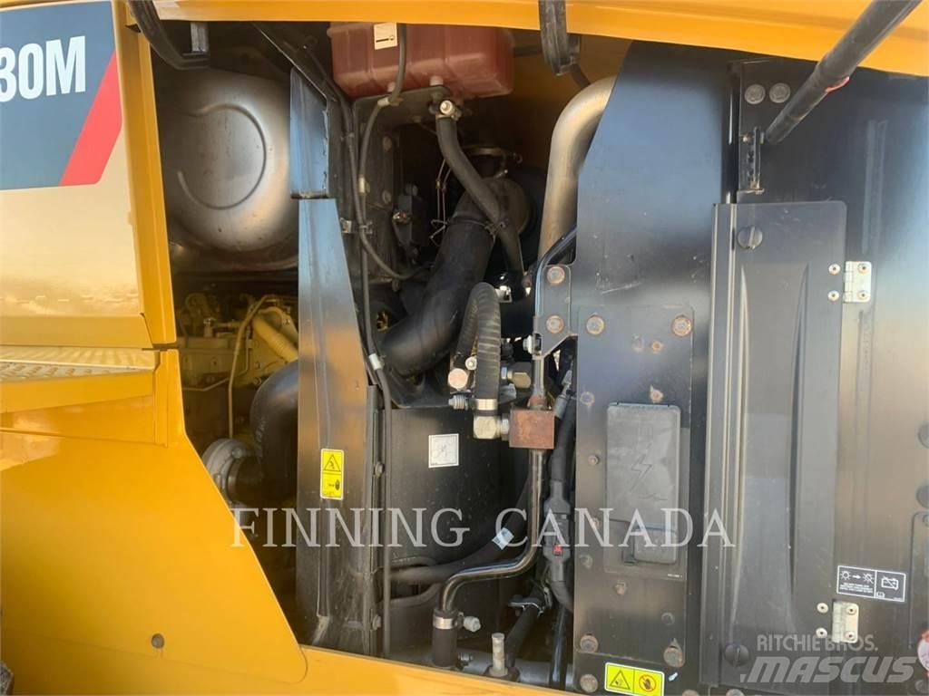 CAT 930M Wheel Loaders