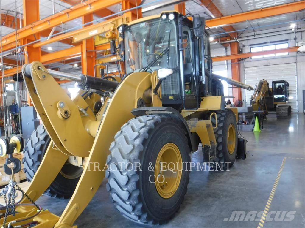 CAT 930M Wheel Loaders