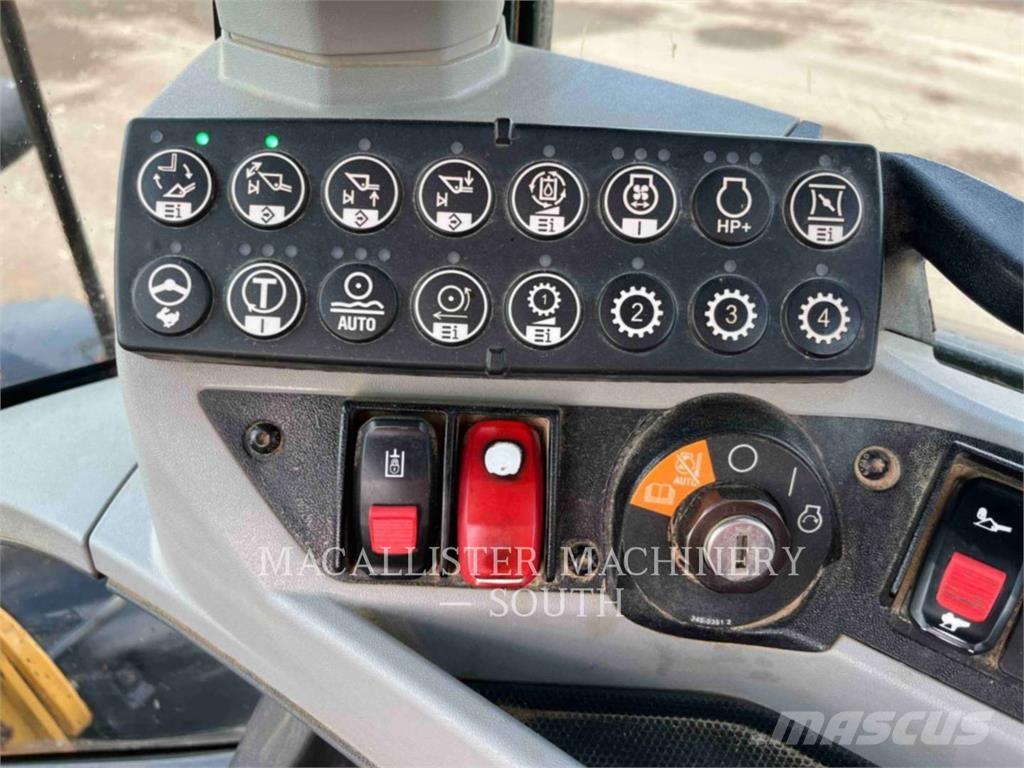 CAT 930M Wheel Loaders