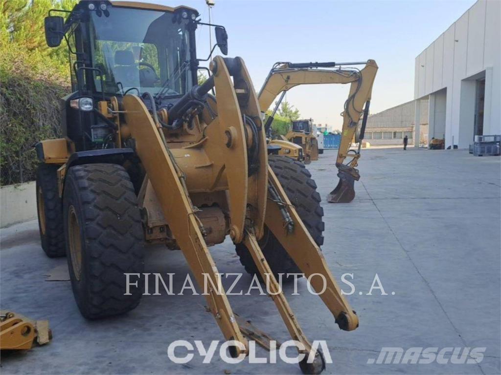 CAT 930M Wheel Loaders