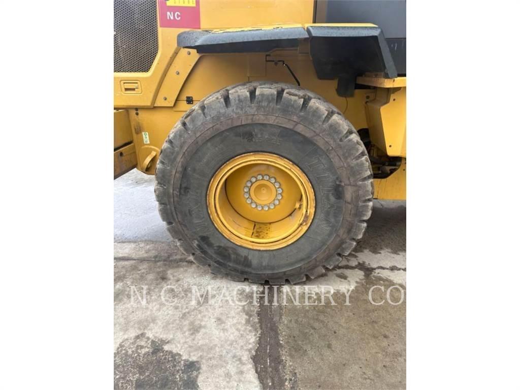 CAT 930M Wheel Loaders