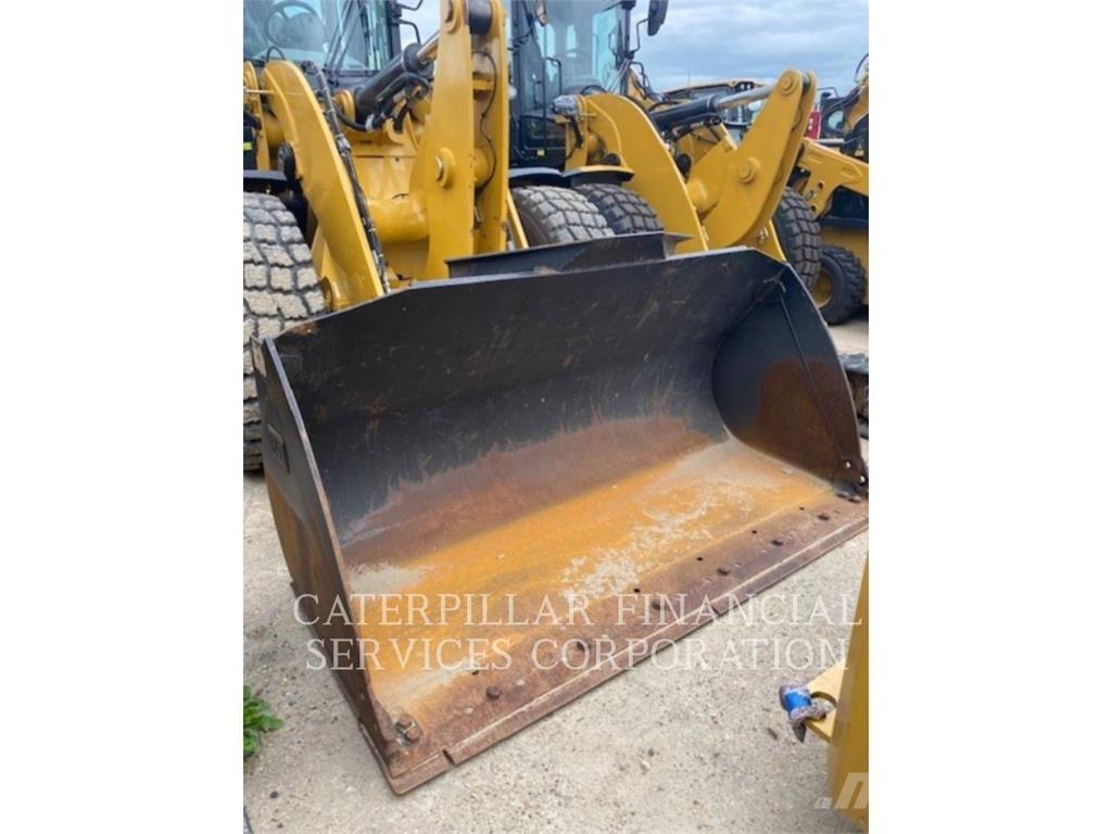 CAT 930M Wheel Loaders