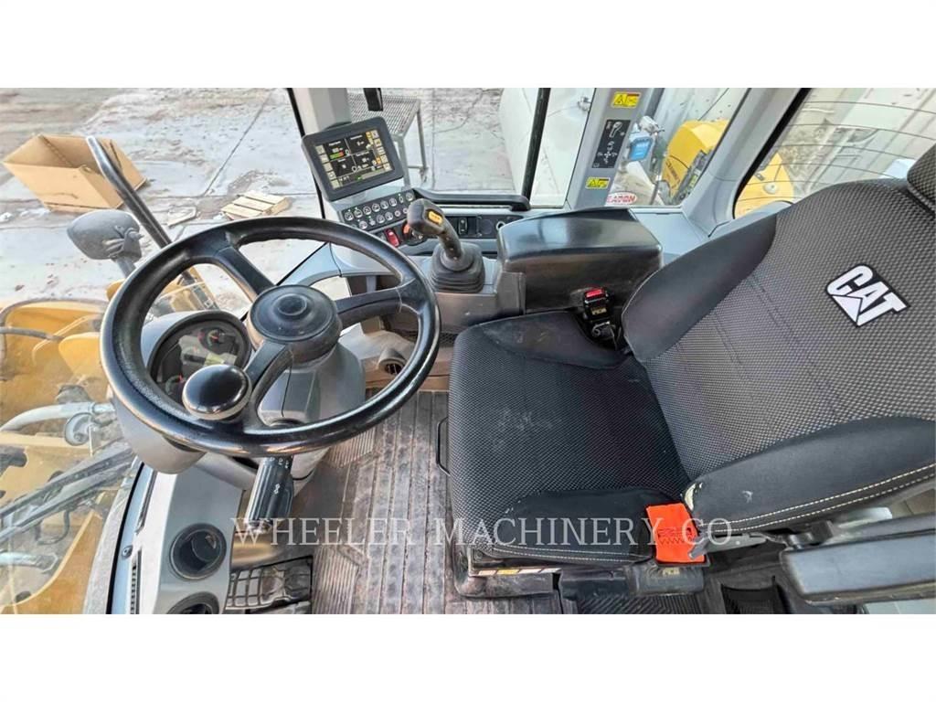 CAT 930M QC Wheel Loaders