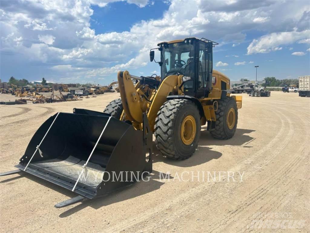 CAT 938 Wheel Loaders
