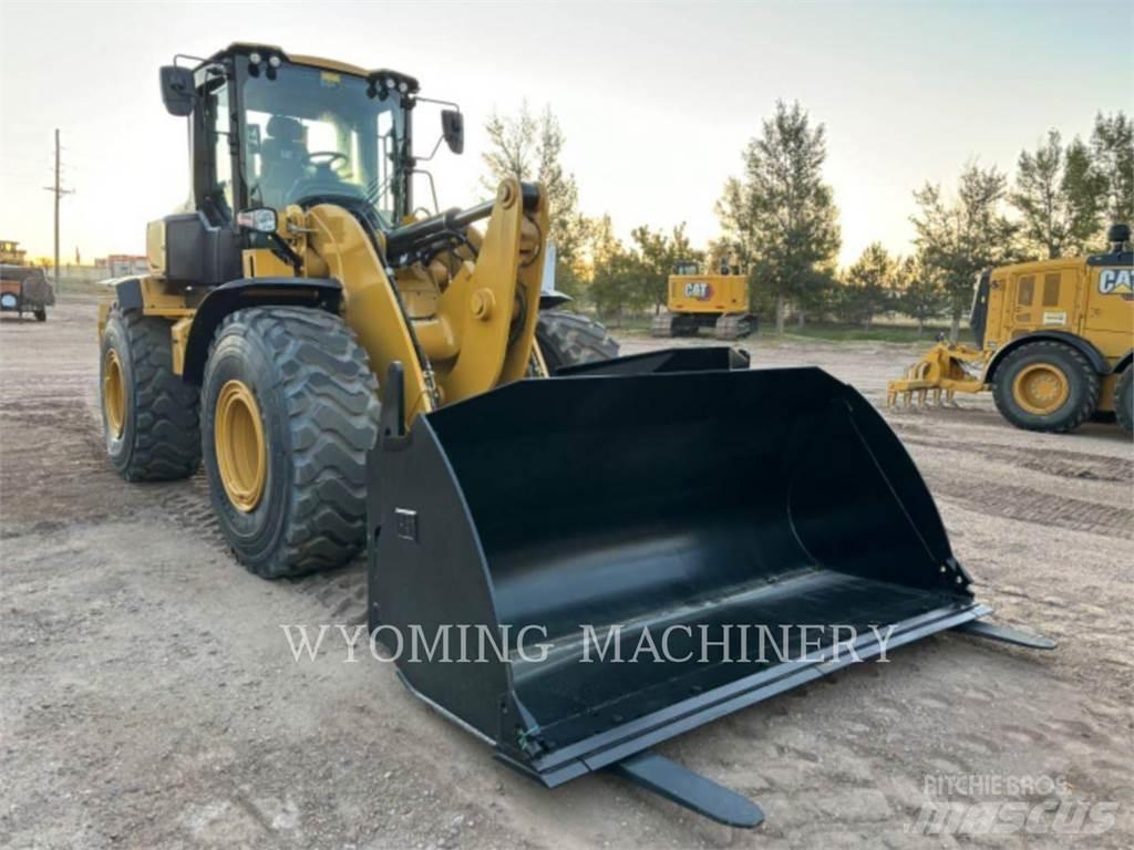 CAT 938 Wheel Loaders