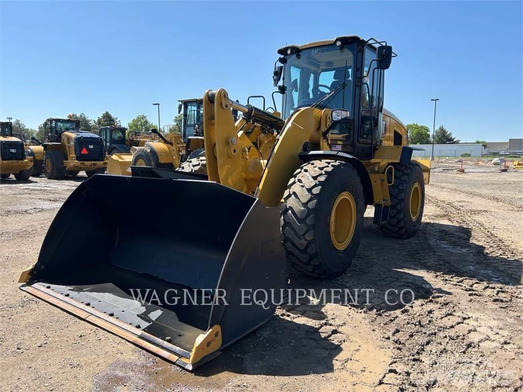 CAT 938 Wheel Loaders