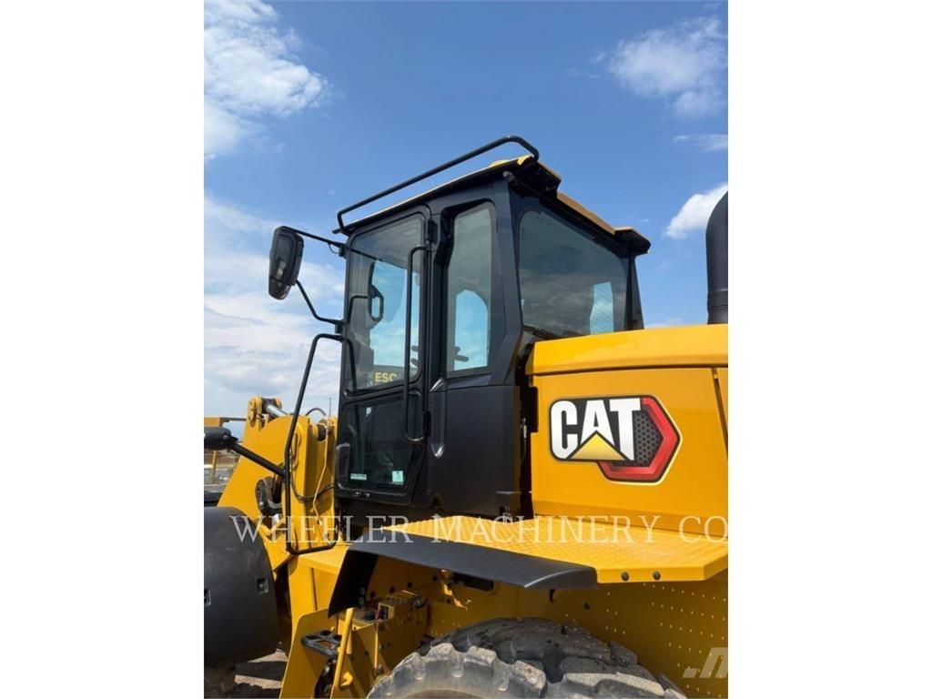 CAT 938 QC Wheel Loaders
